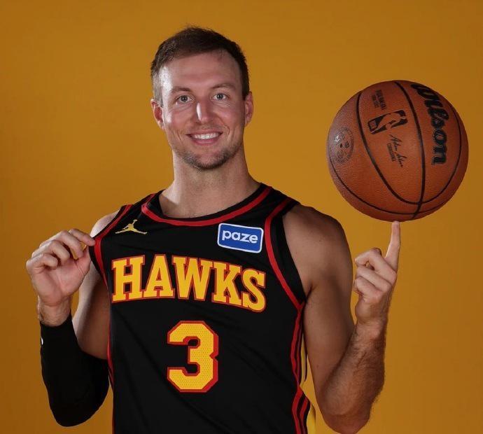 湖人老鹰2换1交易：文森特+次轮签换神射手肯纳德 将辅佐东詹